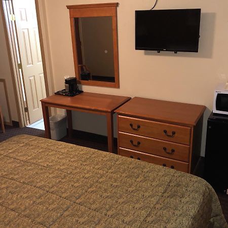 Deluxe Inn Lawton Bagian luar foto