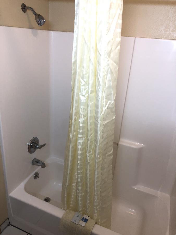 Deluxe Inn Lawton Bagian luar foto