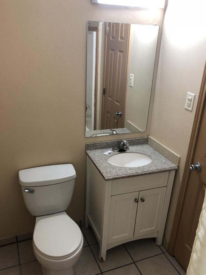 Deluxe Inn Lawton Bagian luar foto